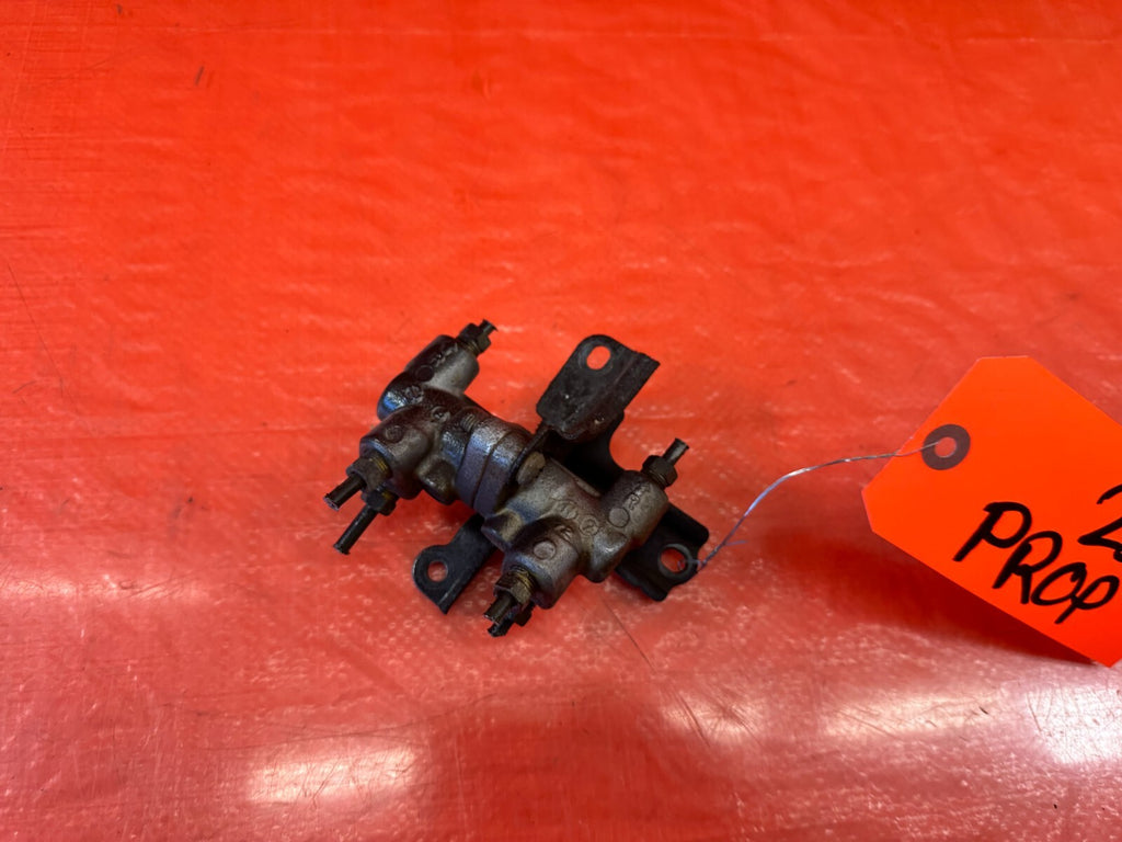 92 95 HONDA CIVIC SI REAR DISC BRAKE PROPORTIONING VALVE 4040 40/40 PROP VALVE4