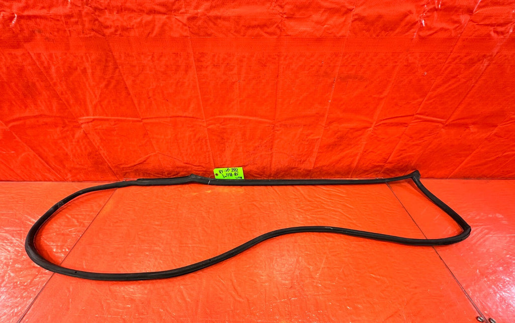 06 11 CIVIC 4D SEDAN   PASSENGER RIGHT FRONT WEATHER STRIP SEAL GASKET OEM #2820