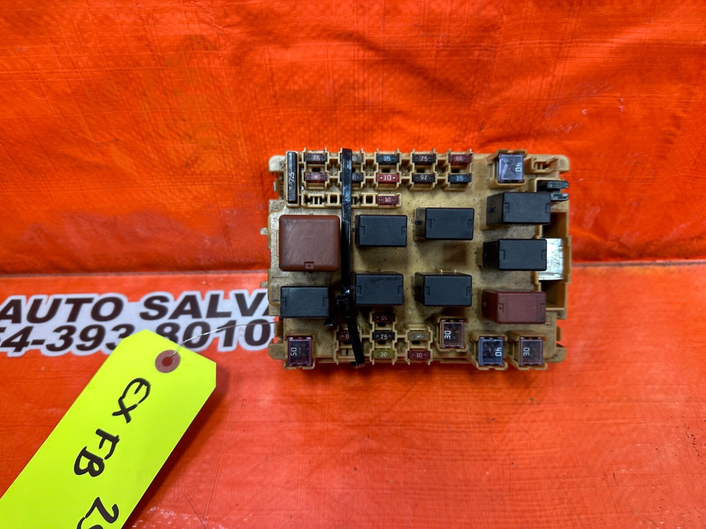 00 02 TOYOTA CELICA   EXTERIOR UNDER THE HOOD ENGINE BAY FUSE BOX   OEM #2506