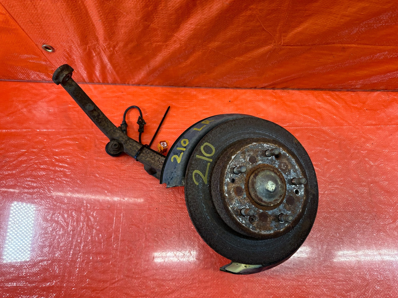 97 01 HONDA PRELUDE   DRIVER LEFT REAR   SPINDLE KNUCKLE HUB   OEM FACTORY #2107