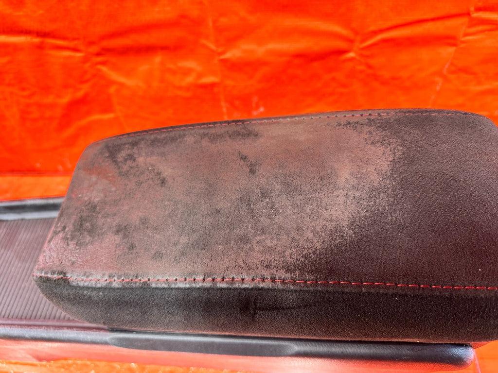 06 11 HONDA CIVIC SI   ARM REST / CENTER CONSOLE STORAGE COMPARTMENT   OEM #2647