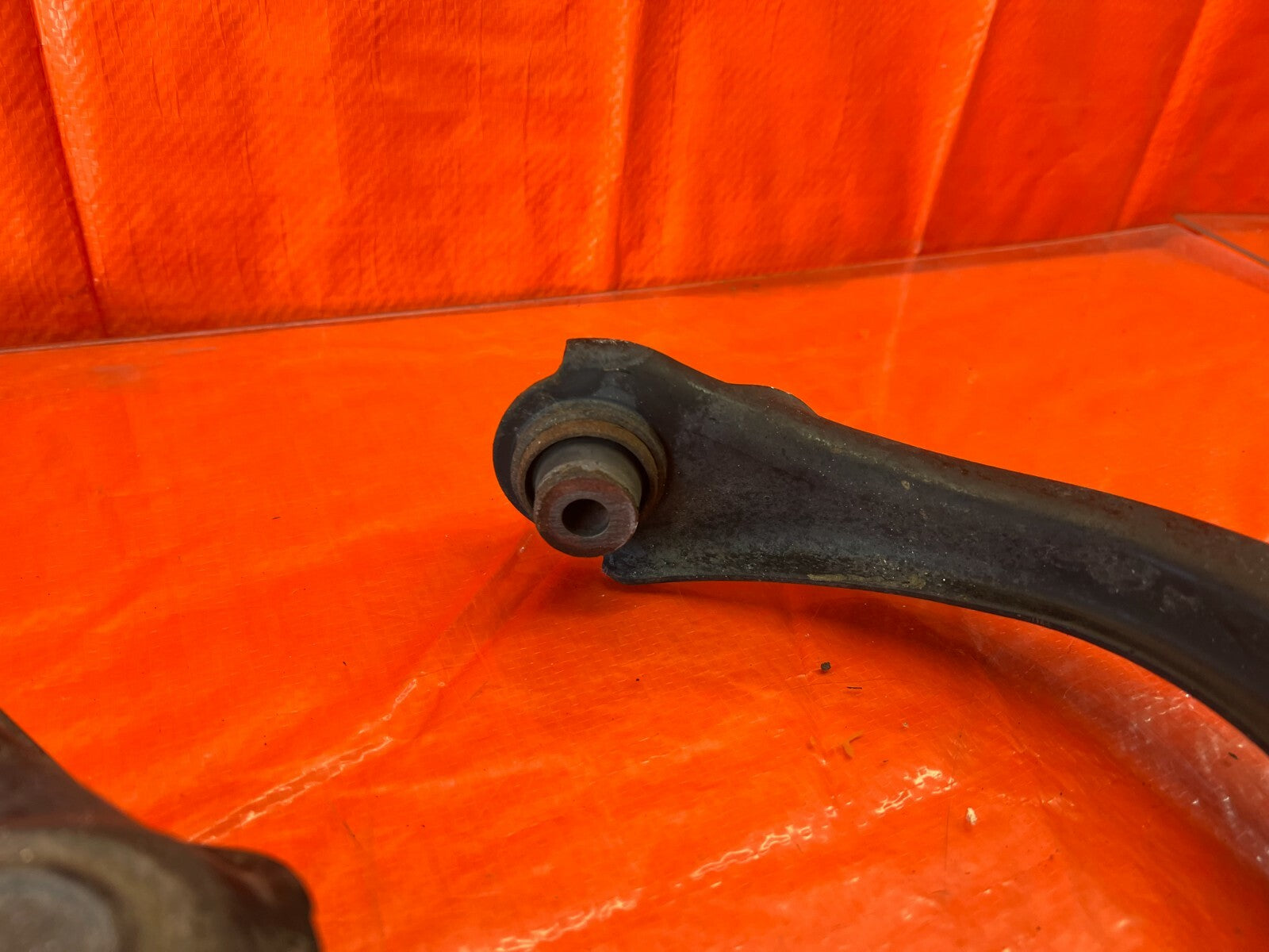 97 01 PRELUDE   BASE   CONTROL ARM SET   LEFT AND RIGHT UPPER FITMENT ARMS   OEM9