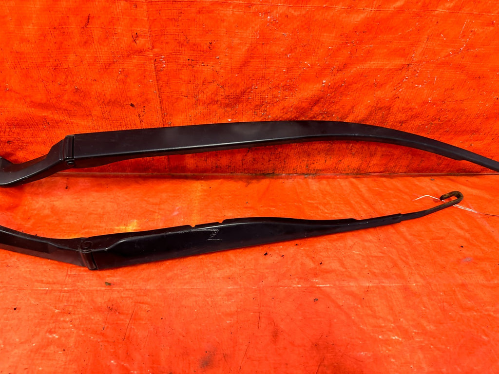 14 20 INFINITI Q50   WINDSHIELD WIPER ARMS   LEFT AND RIGHT ARM SET   OEM #3142