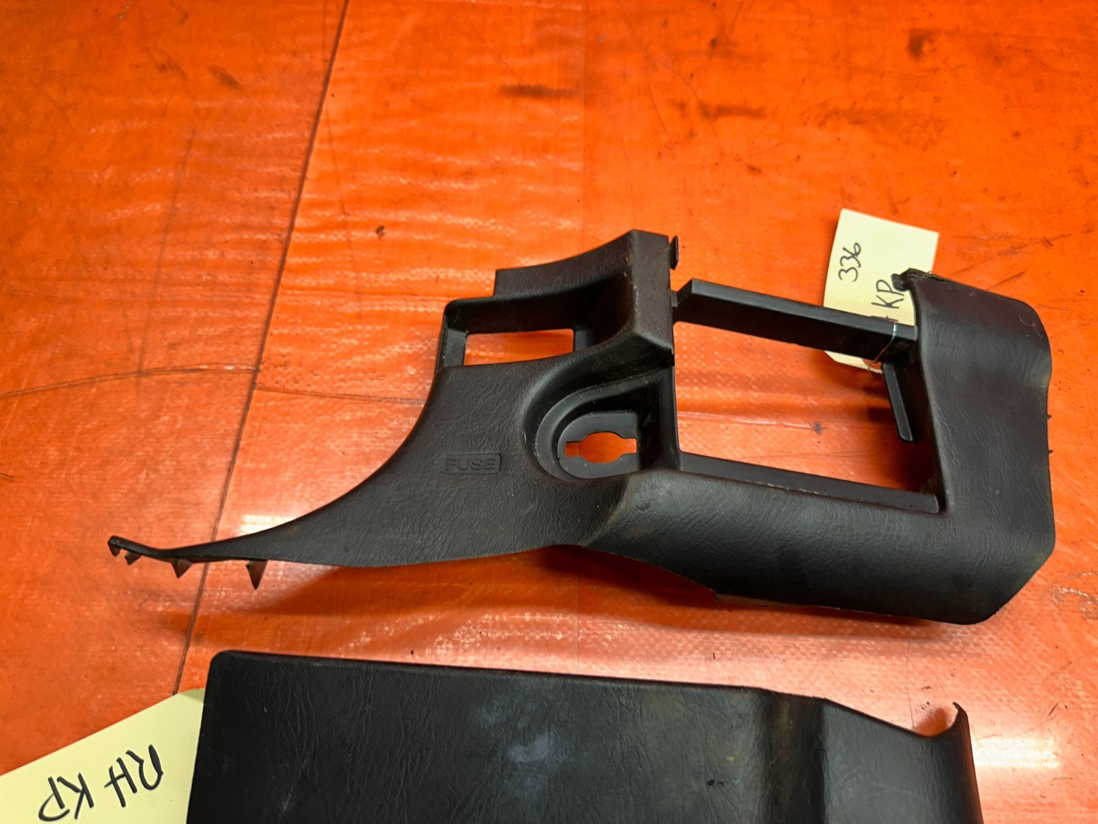 97 01 HONDA PRELUDE 2.2L DRIVER PASSENGER LEFT RIGHT KICK PANEL TRIM SET #33610