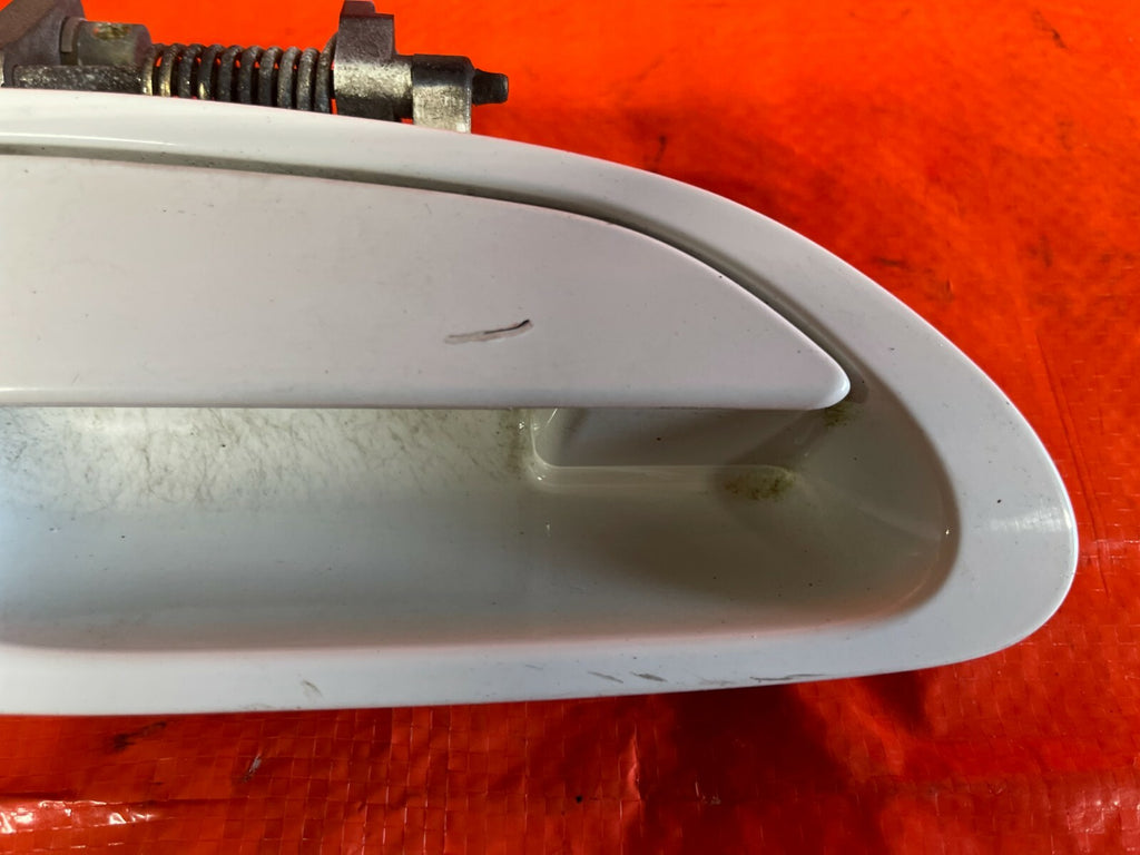 98 02 HONDA ACCORD   2D COUPE ONLY   PASSENGER RIGHT DOOR HANDLE   TAFFETA WHITE3