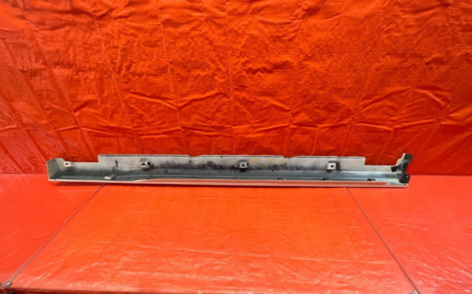 02 04 ACURA RSX   SIDE SKIRT ROCKER MOLDING TRIM   RIGHT SIDE   OEM FACTORY #1338