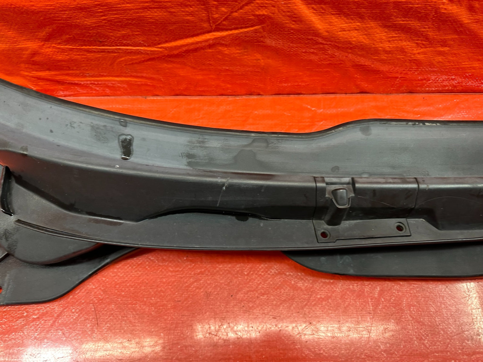 04 05 ACURA TSX   WINDSHIELD WIPER COWL PASSENGER RIGHT SIDE   OEM FACTORY #2056