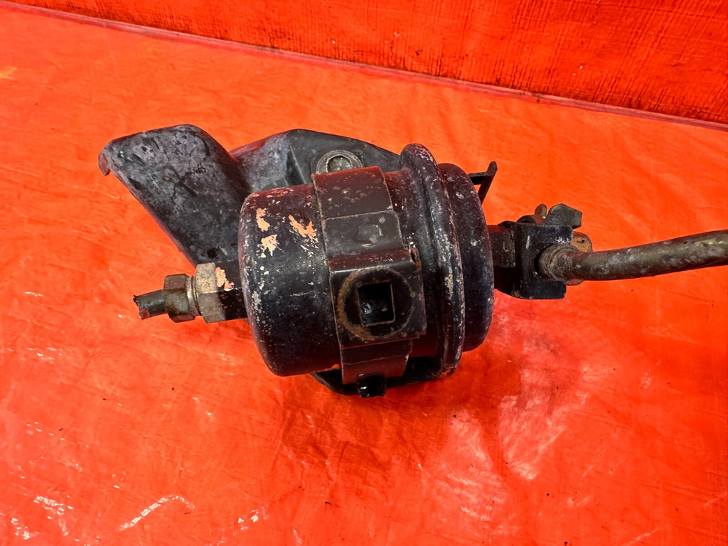 94 01 ACURA INTEGRA   FUEL FILTER MOUNTING BRACKET W/ FILTER   OEM FACTORY 2748