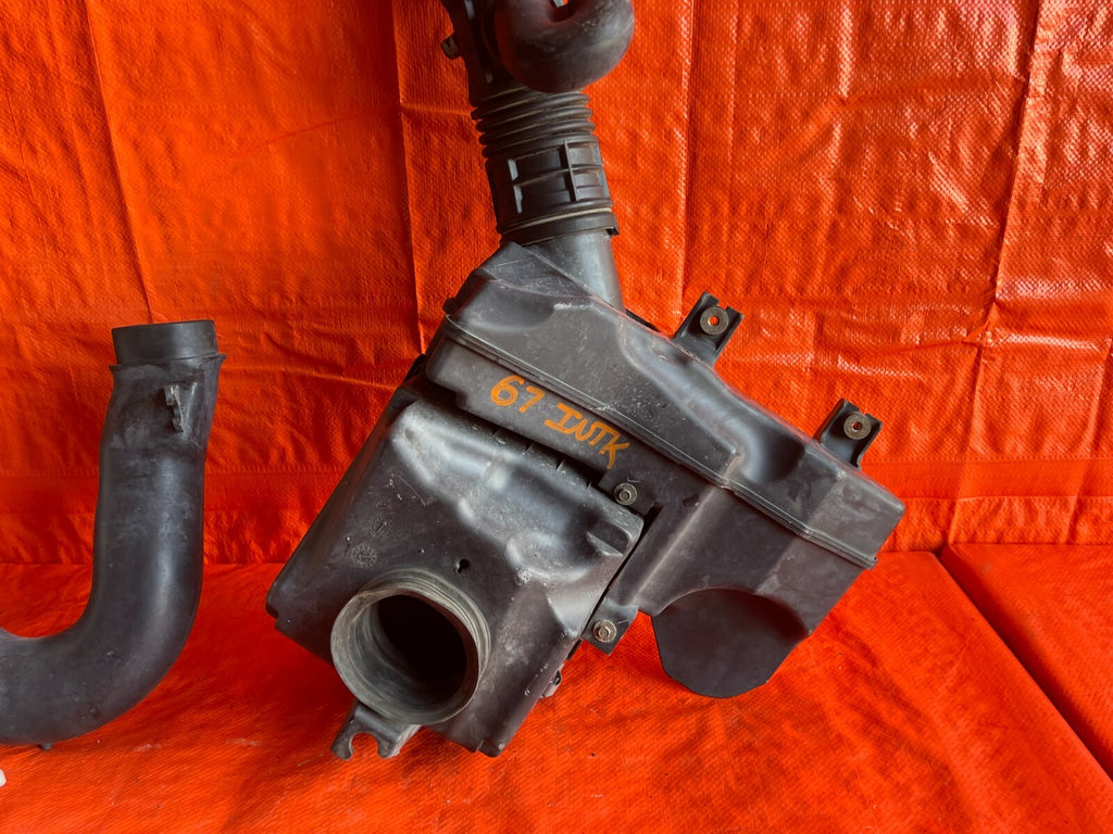 99 01 HONDA CR V CRV FACTORY AIR INTAKE SYSTEM ARM BOX FILTER RESONATOR OEM #679