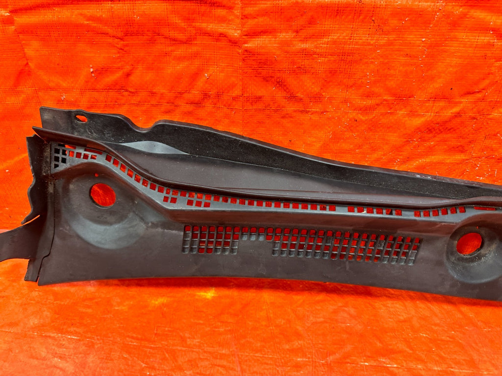 02 05 HONDA CIVIC SI EP3 HATCH   WIPER COWL TRIM   DRIVER LEFT SIDE OEM #3063