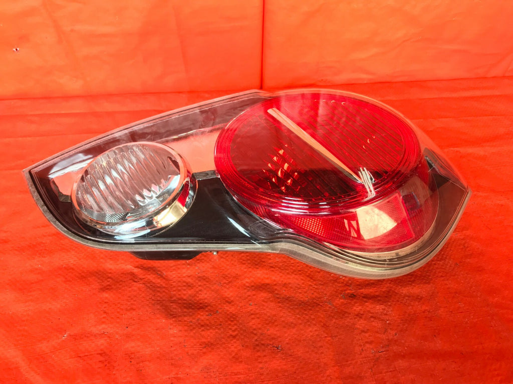 OEM 2013 2014 2015 CHEVROLET SPARK PASSENGER RIGHT TAIL LIGHT LAMP 13 14 15 5