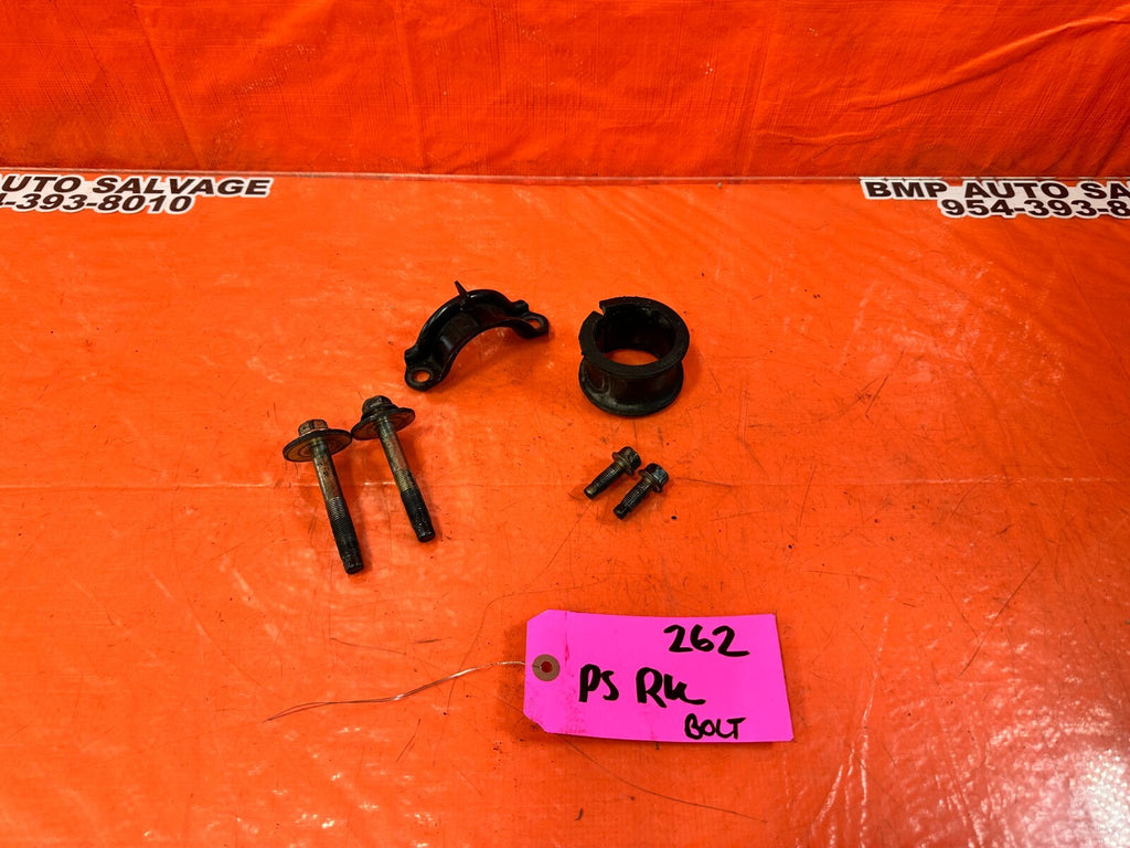 03 09 NISSAN 350Z   POWER STEERING RACK BRACKET AND BOLTS HARDWARE   OEM #2620