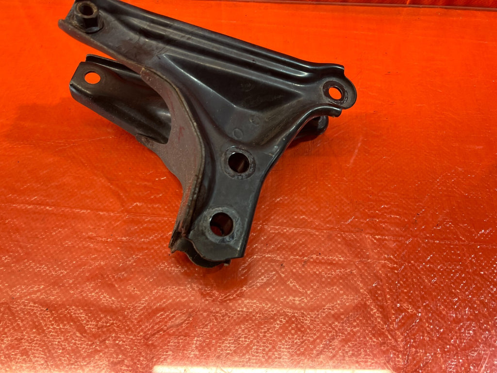 94 01 ACURA INTEGRA   AUTOMATIC   REAR TRANSMISSION BRACKET   OEM #1483