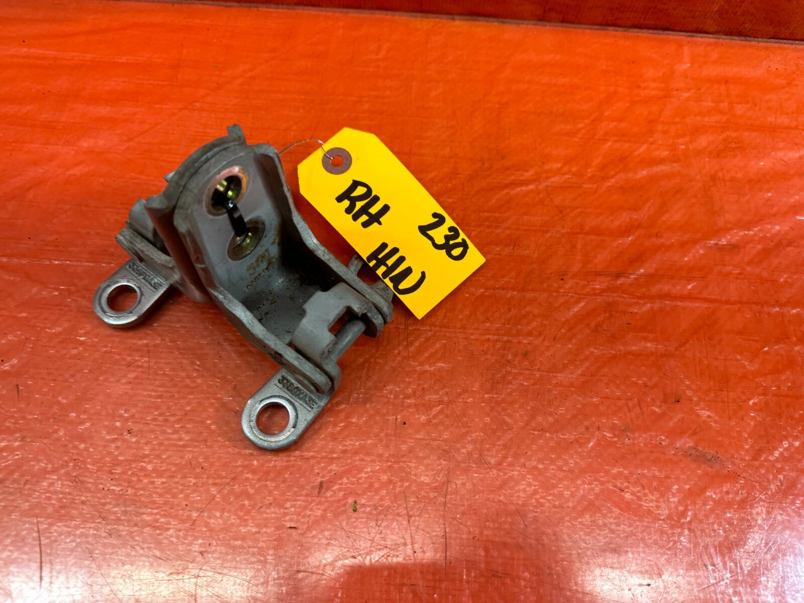 02 05 HONDA CIVIC SI EP3 HATCHBACK DOOR HINGE SET UPPER & LOWER RIGHT  OEM 2301