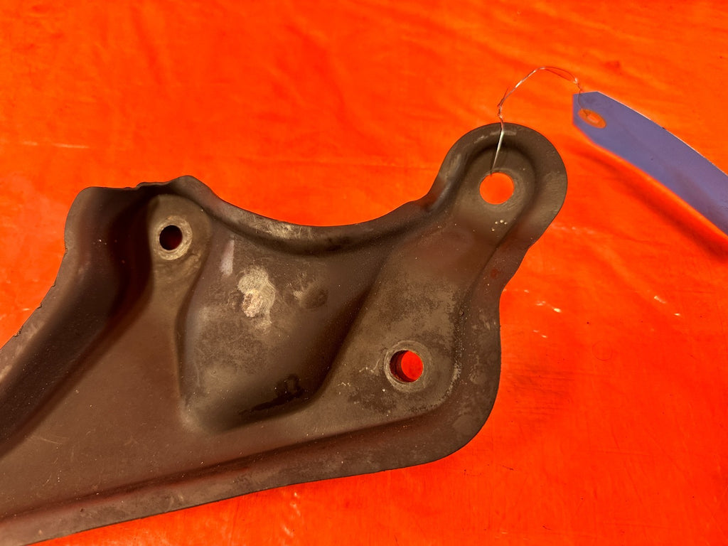 92 96 HONDA PRELUDE   LEFT & RIGHT  STEERING RACK BRACKET   OEM FACTORY #3236