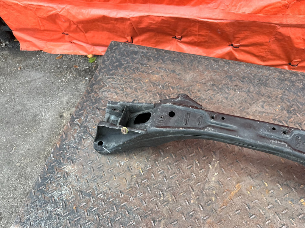 02 10 LEXUS SC430   FRONT SUBFRAME CROSSMEMBER SUB FRAME ENGINE CRADLE OEM 28815