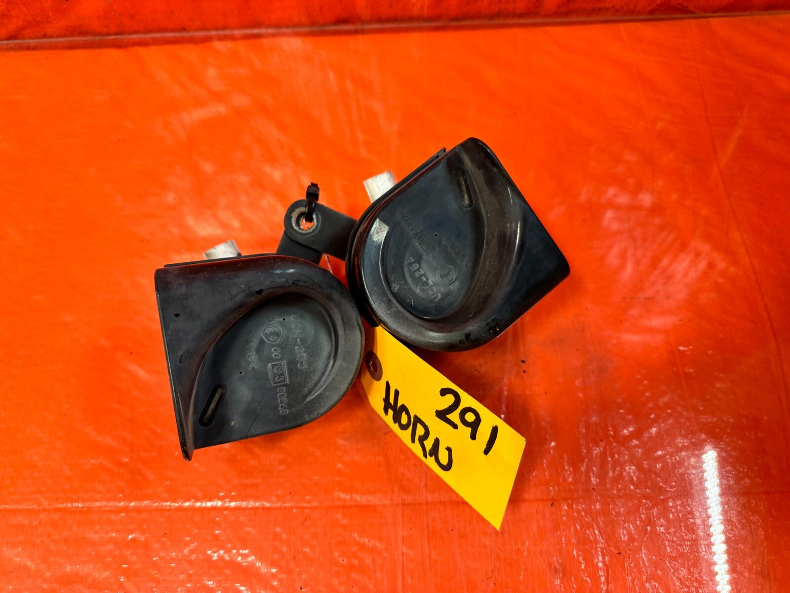 04 08 ACURA TSX   HORN SET / HIGH AND LOW NOTE HORNS   OEM FACTORY #2917
