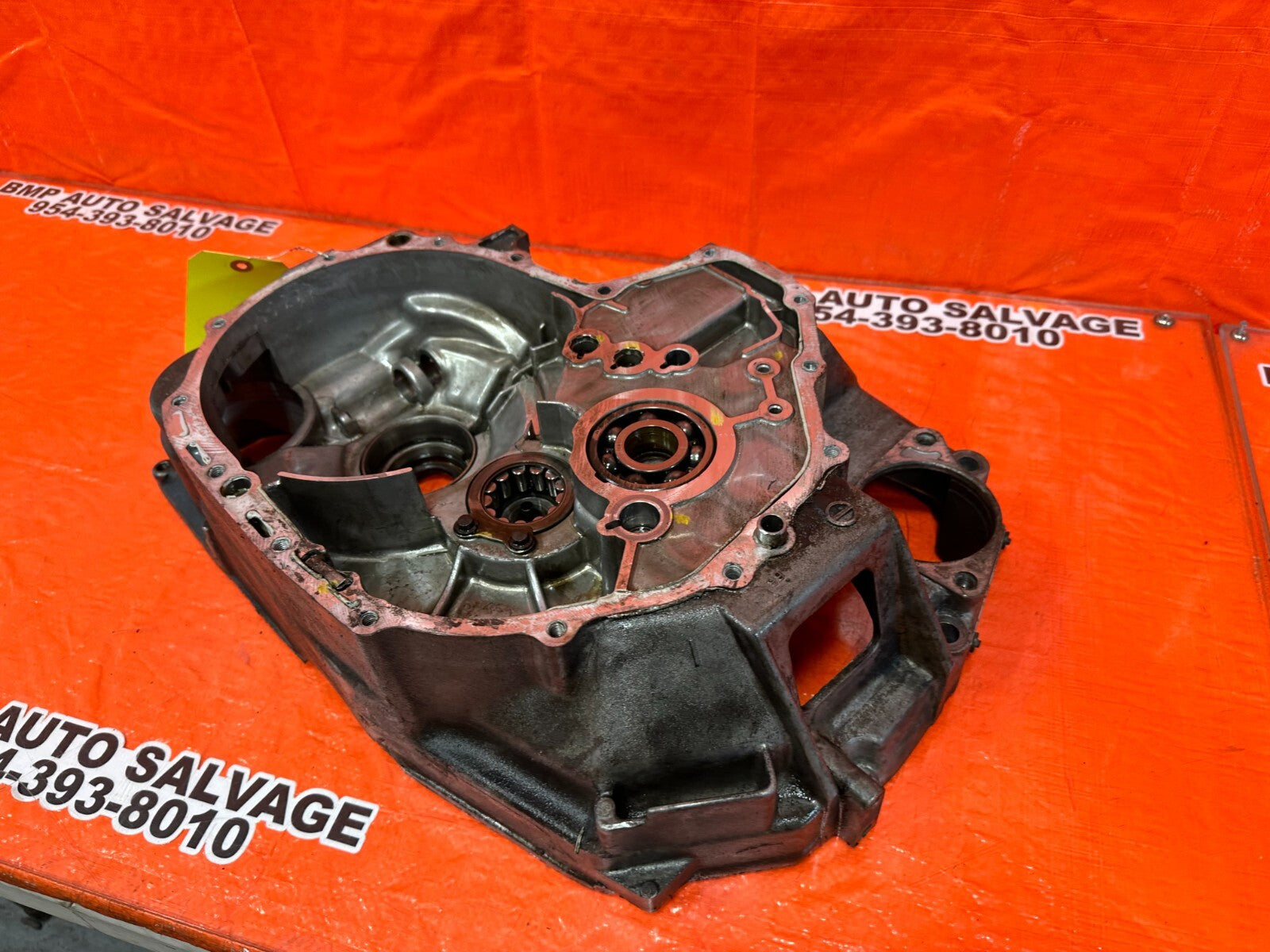 97 01 HONDA CR V CRV   AWD 5 SPEED MANUAL INNER TRANSMISSION CASE HOUSING   OEM4