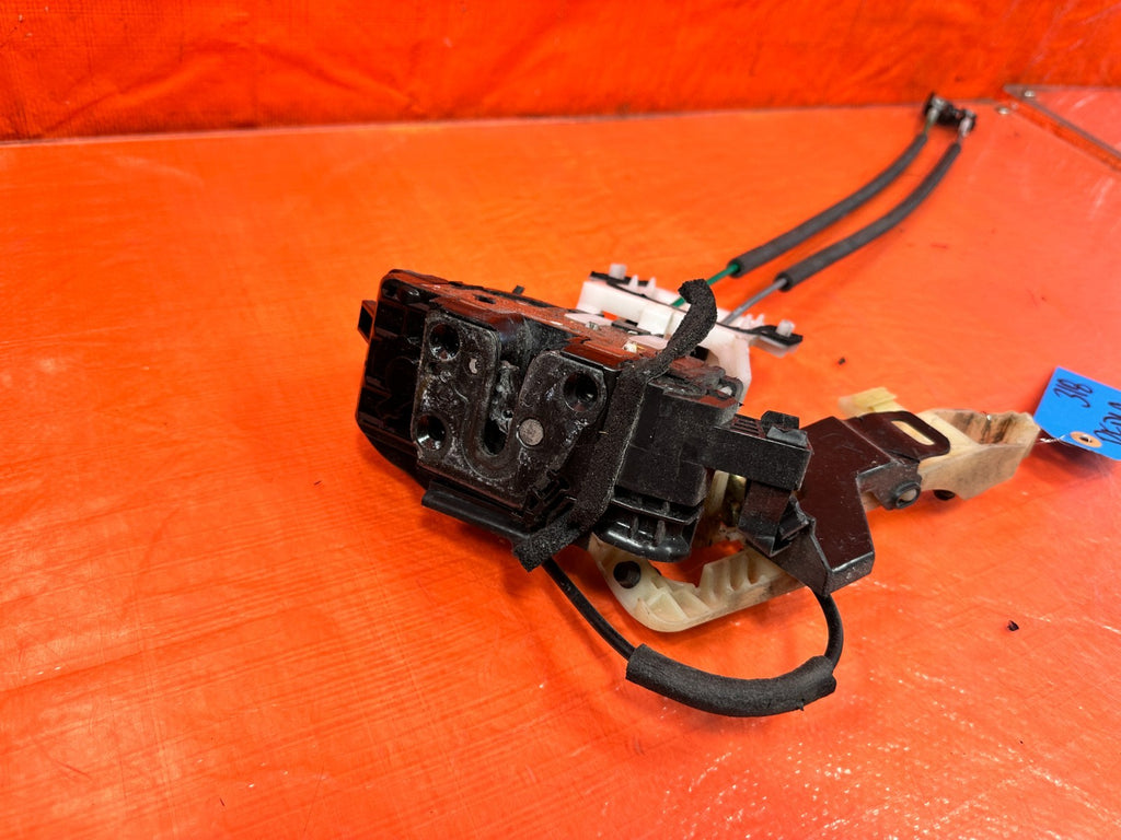 10 16 HYUNDAI GENESIS COUPE   PASSENGER RIGHT FRONT DOOR LOCK ACTUATOR   OEM 3181
