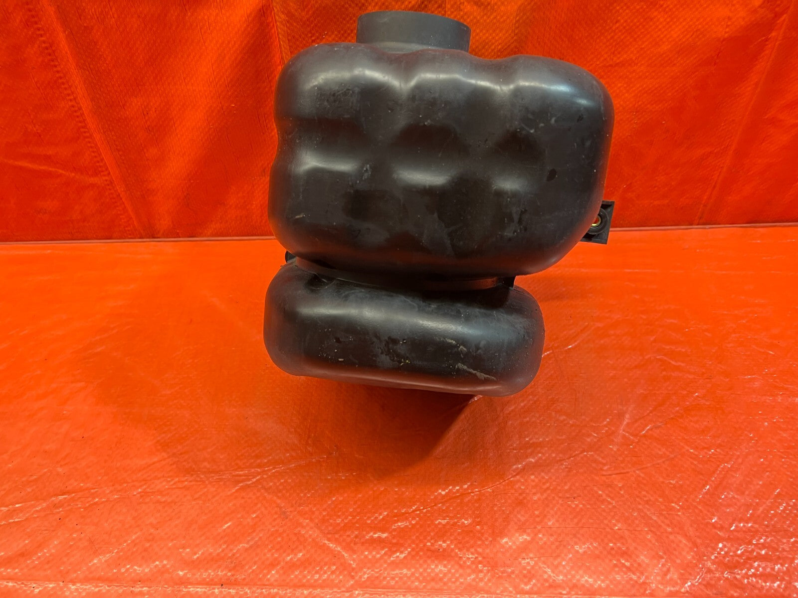 90 93 ACURA INTEGRA   INTAKE RESONATOR CHAMBER AIR BOX   OEM FACTORY #1545