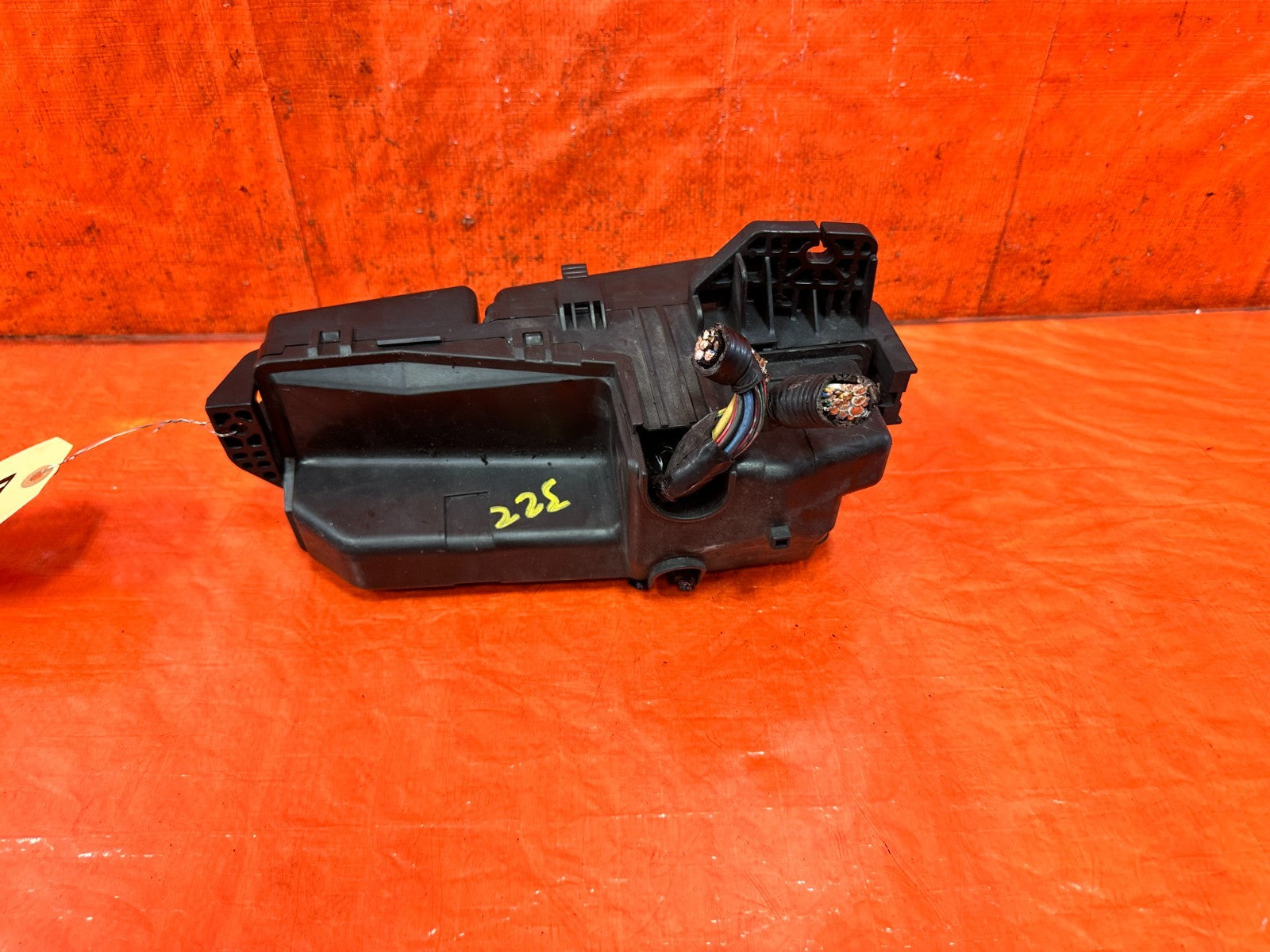 2005 05 ACURA TSX   EXTERIOR / ENGINE BAY   FUSE BOX PANEL   OEM FACTORY #3224