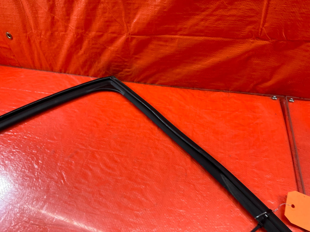 14 20 INFINITI Q50   PASSENGER RIGHT REAR DOOR GLASS RUN CHANNEL   OEM #2426