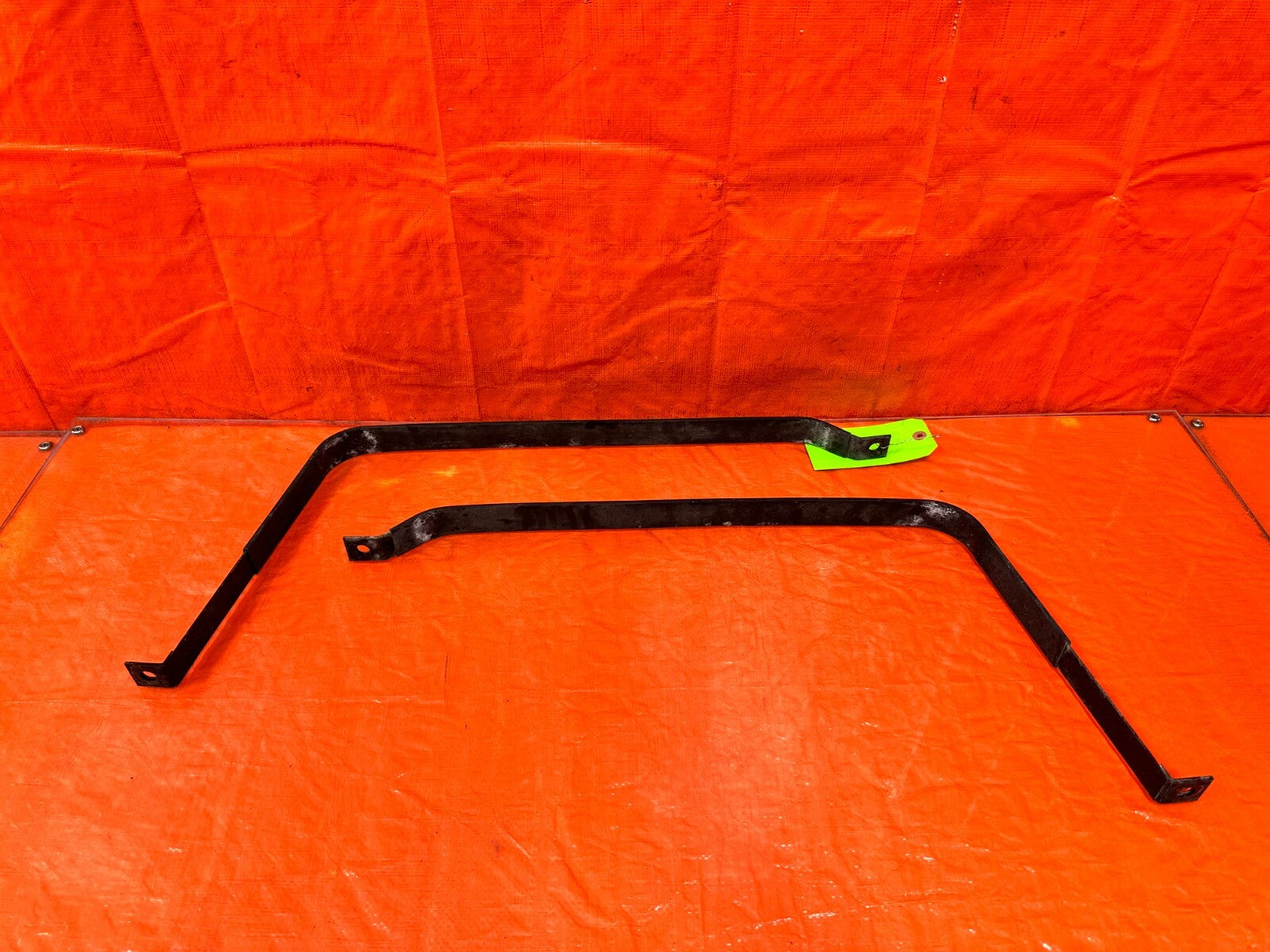 02 10 LEXUS SC430   GAS GASOLINE FUEL TANK MOUNTING STRAPS BAND SET   OEM #2881
