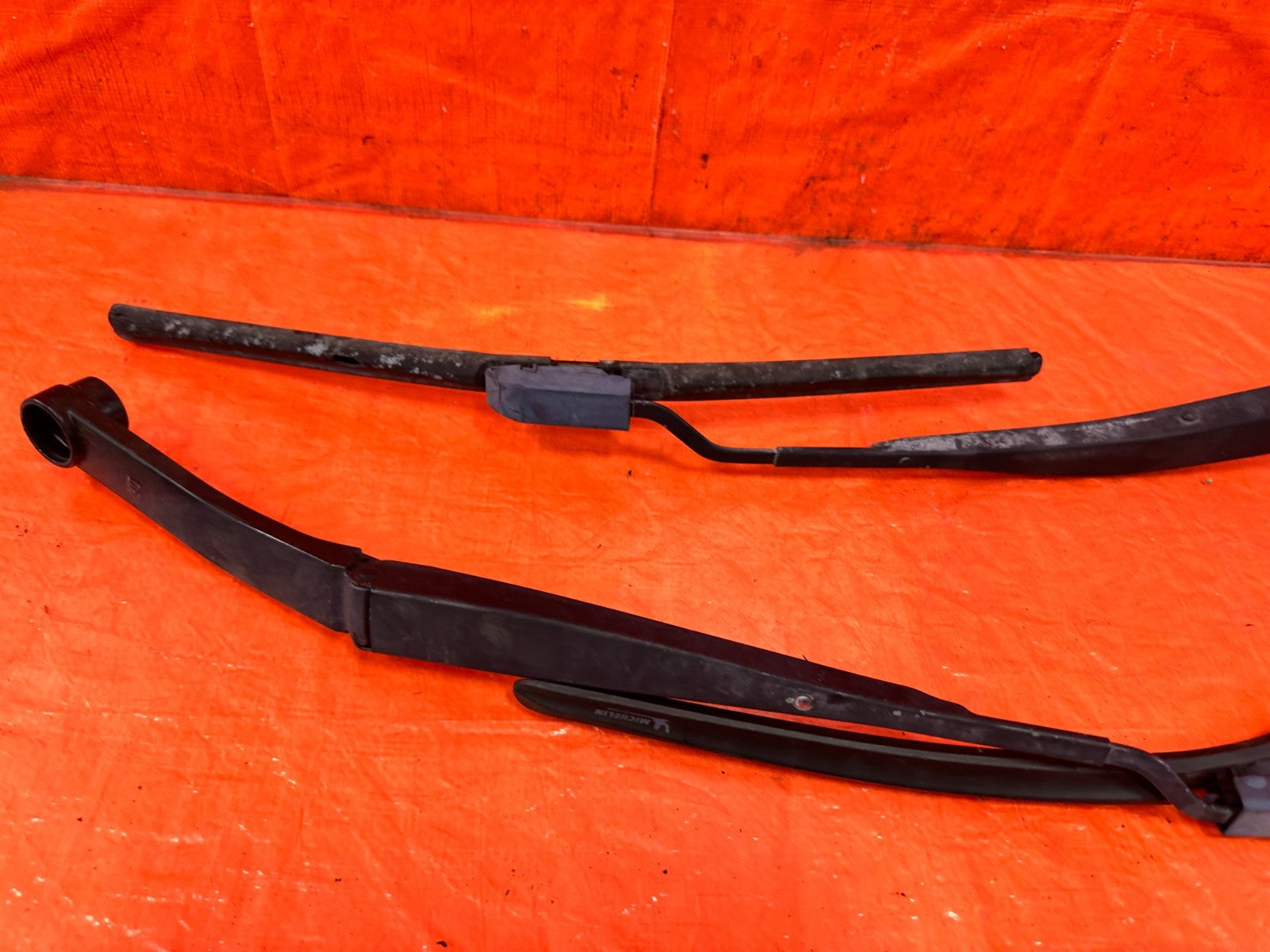 13 16 HYUNDAI GENESIS COUPE   LEFT & RIGHT WINDSHIELD WIPER ARMS   OEM #2993