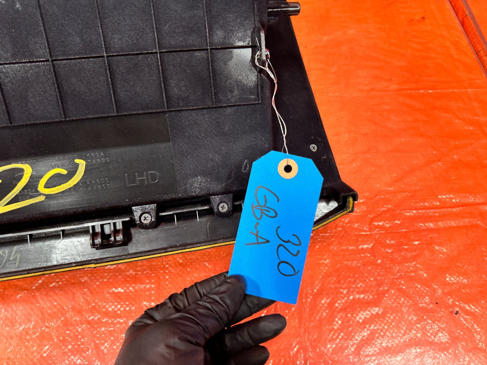08 13 INFINITI G37 COUPE 2D   GLOVE BOX ASSEMBLY   BLACK COLOR   OEM 32012