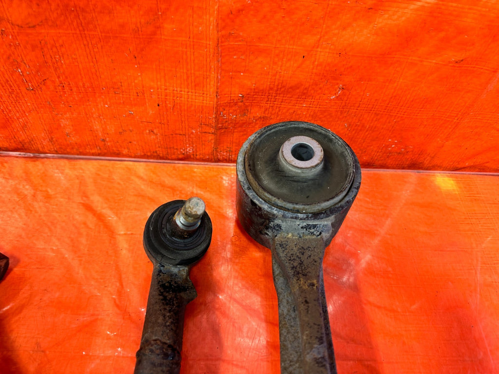 12 16 HYUNDAI GENESIS COUPE  RIGHT FRONT SPINDLE KNUCKLE HUB & ALL ARMS OEM #2993