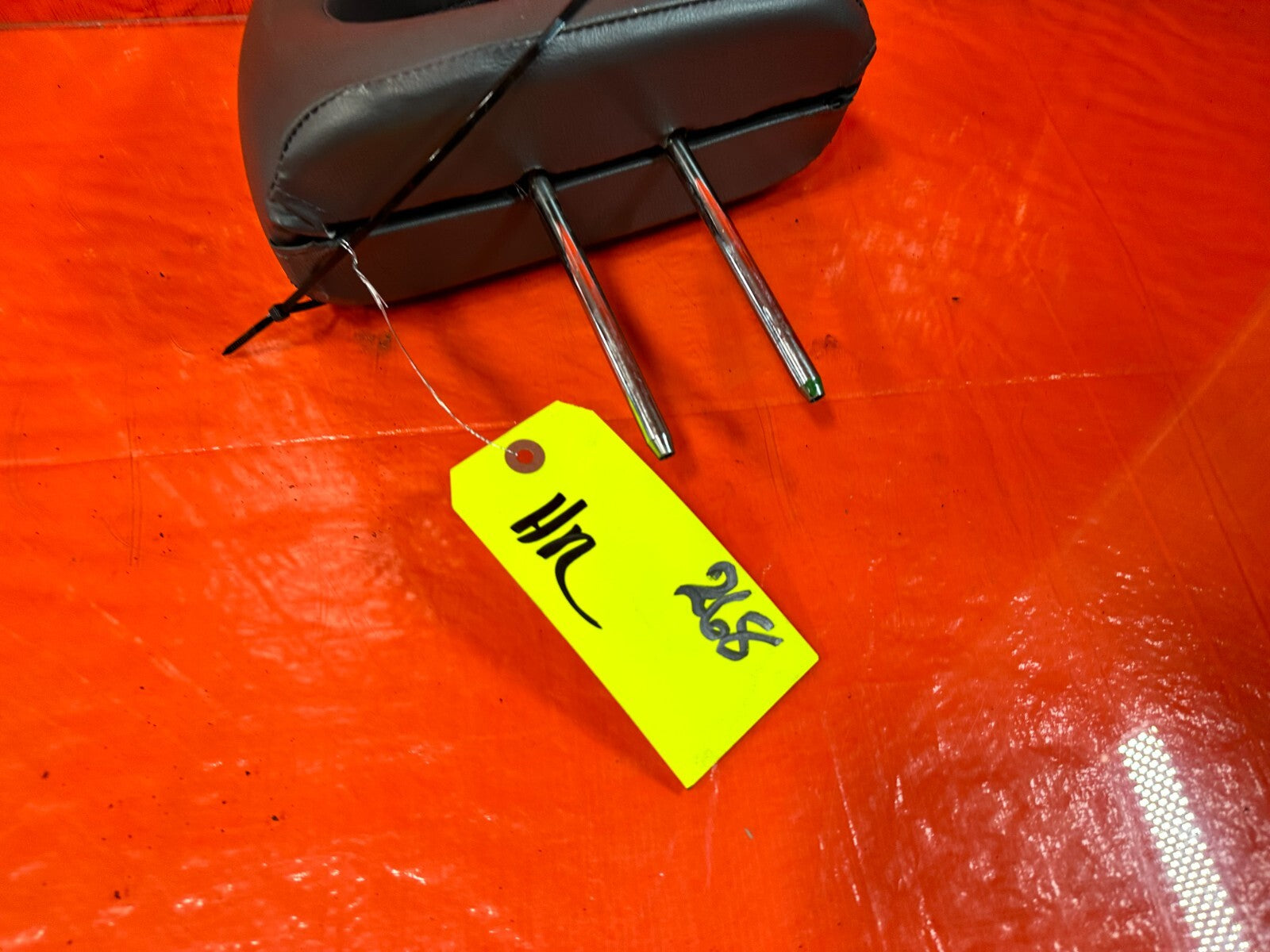 94 01 ACURA INTEGRA   FRONT SEAT HEAD REST   LEFT OR RIGHT   OEM FACTORY #26910