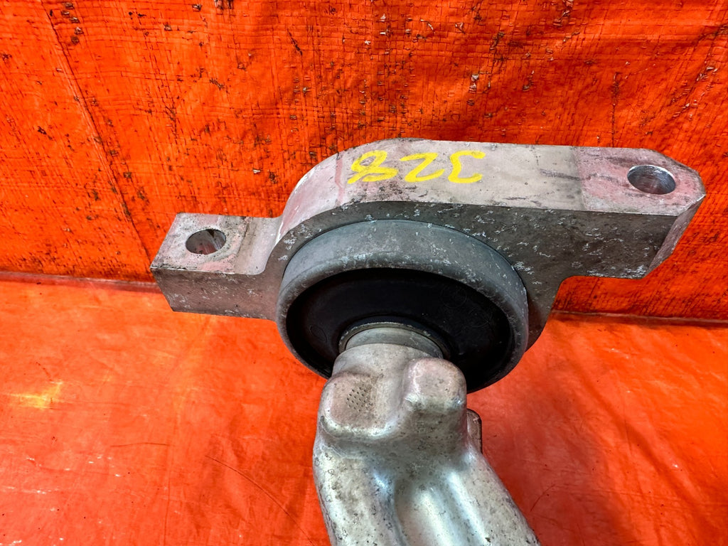 08 15 INFINITI G37 Q60   RWD ONLY   PASSENGER RIGHT FRONT LOWER CONTROL ARM 3287