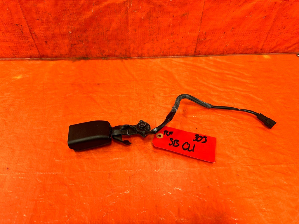 09-11 MAZDA RX8 RX-8 -  SEAT BELT BUCKLE CLIP - PASSENGER RIGHT FRONT -  OEM 3030