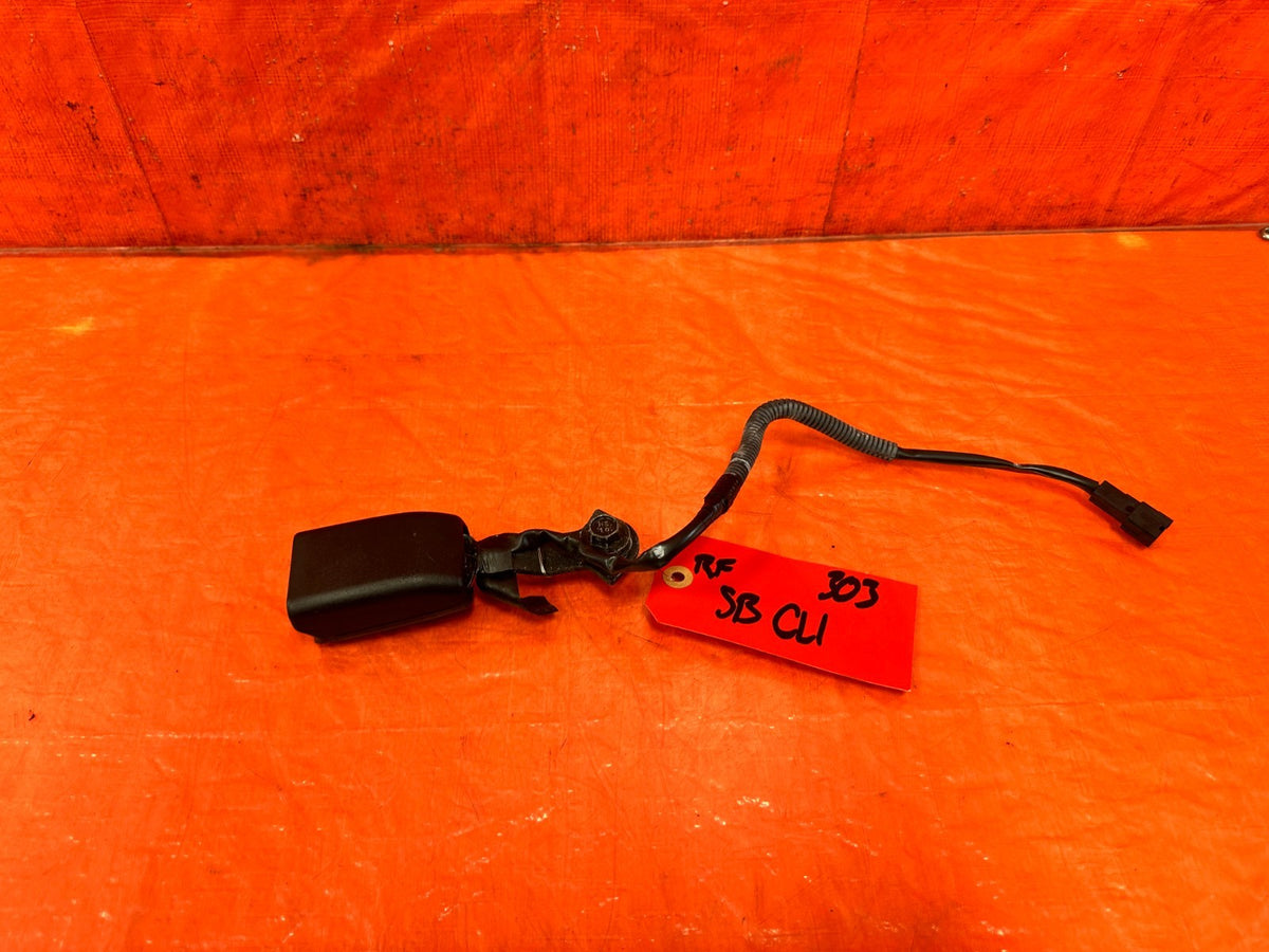 09-11 MAZDA RX8 RX-8 -  SEAT BELT BUCKLE CLIP - PASSENGER RIGHT FRONT -  OEM 3030