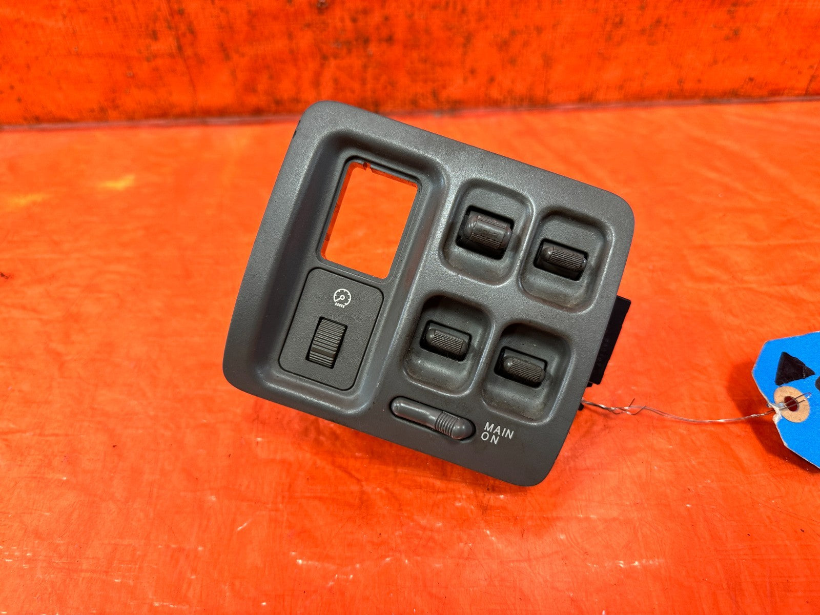 97 01 HONDA CR V CRV   DRIVER LEFT FRONT MASTER WINDOW SWITCH   OEM OE #3011