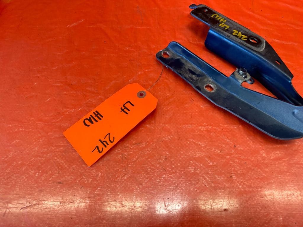 14 20 INFINITI Q50   DRIVER LEFT   HOOD HINGE   OEM FACTORY OE #2421