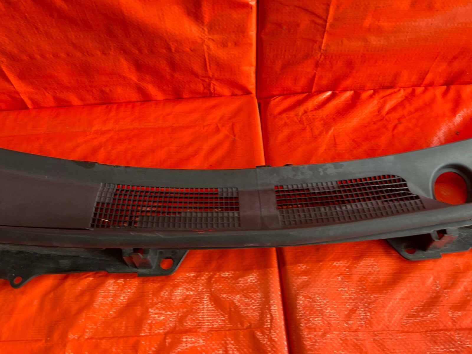 08 10 INFINITI G37 SPORT S 2D COUPE   FRONT WINDSHIELD WIPER COWL SET LEFT RIGHT5