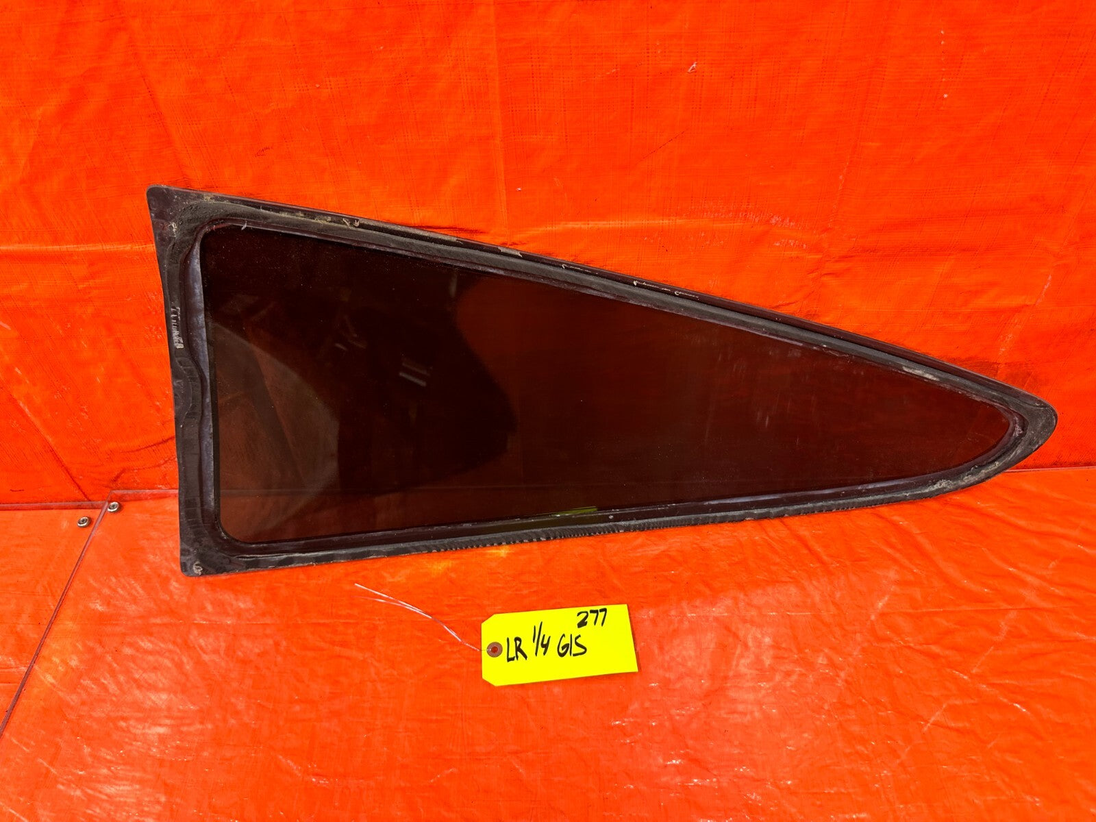 88 91 HONDA CRX   DRIVER LEFT REAR 1/4 GLASS WINDOW   OEM FACTORY #2778
