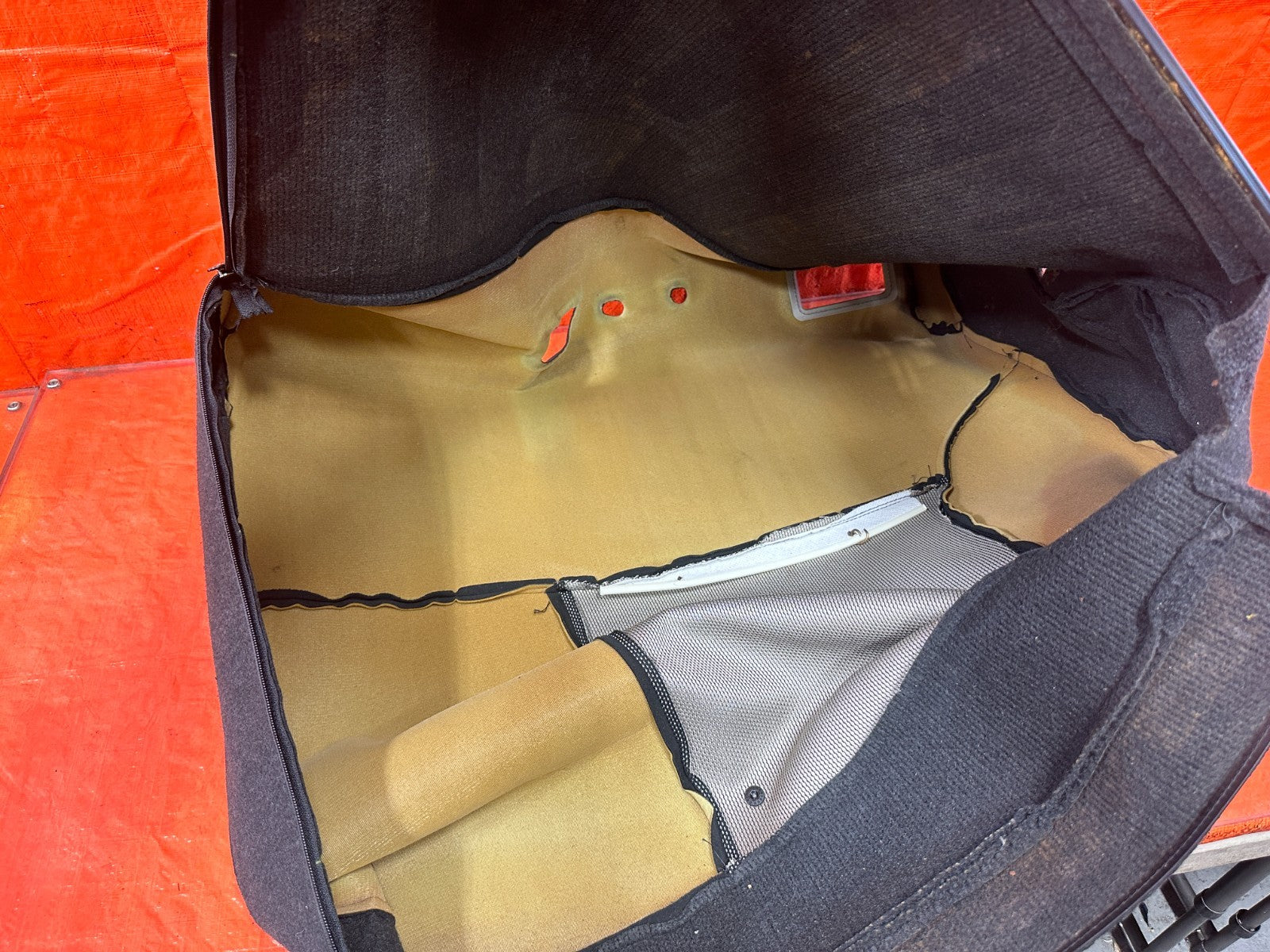 02 05 HONDA CIVIC SI EP3 HATCH PASSENGER RIGHT LOWER  SEAT SKIN WRAP OEM 3068