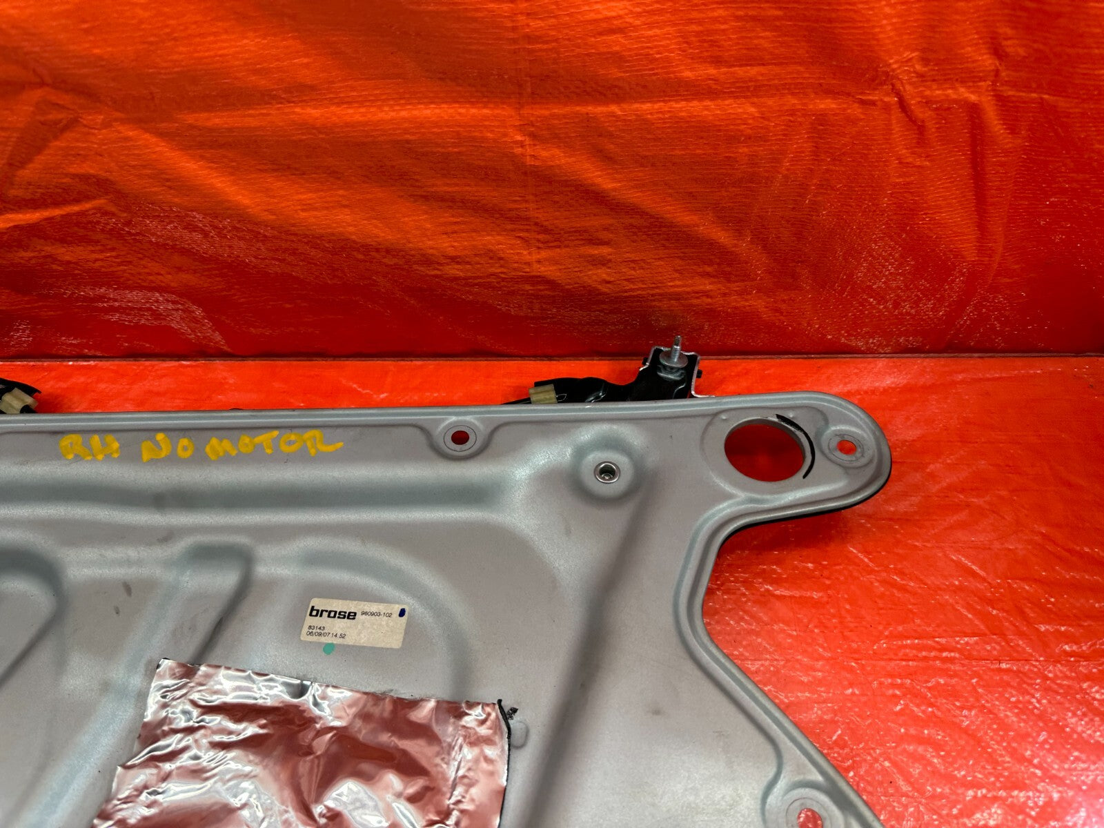 08 15 INFINITI G37 & Q60   PASSENGER RIGHT   WINDOW REGULATOR W/ MOTOR OEM #1905