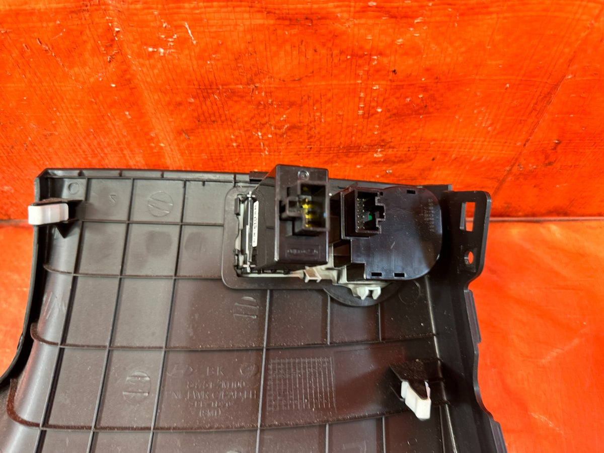 11-16 HYUNDAI GENESIS COUPE KNEE TRIM UNDER STEERING COLUMN LOWER COVER OEM #3027