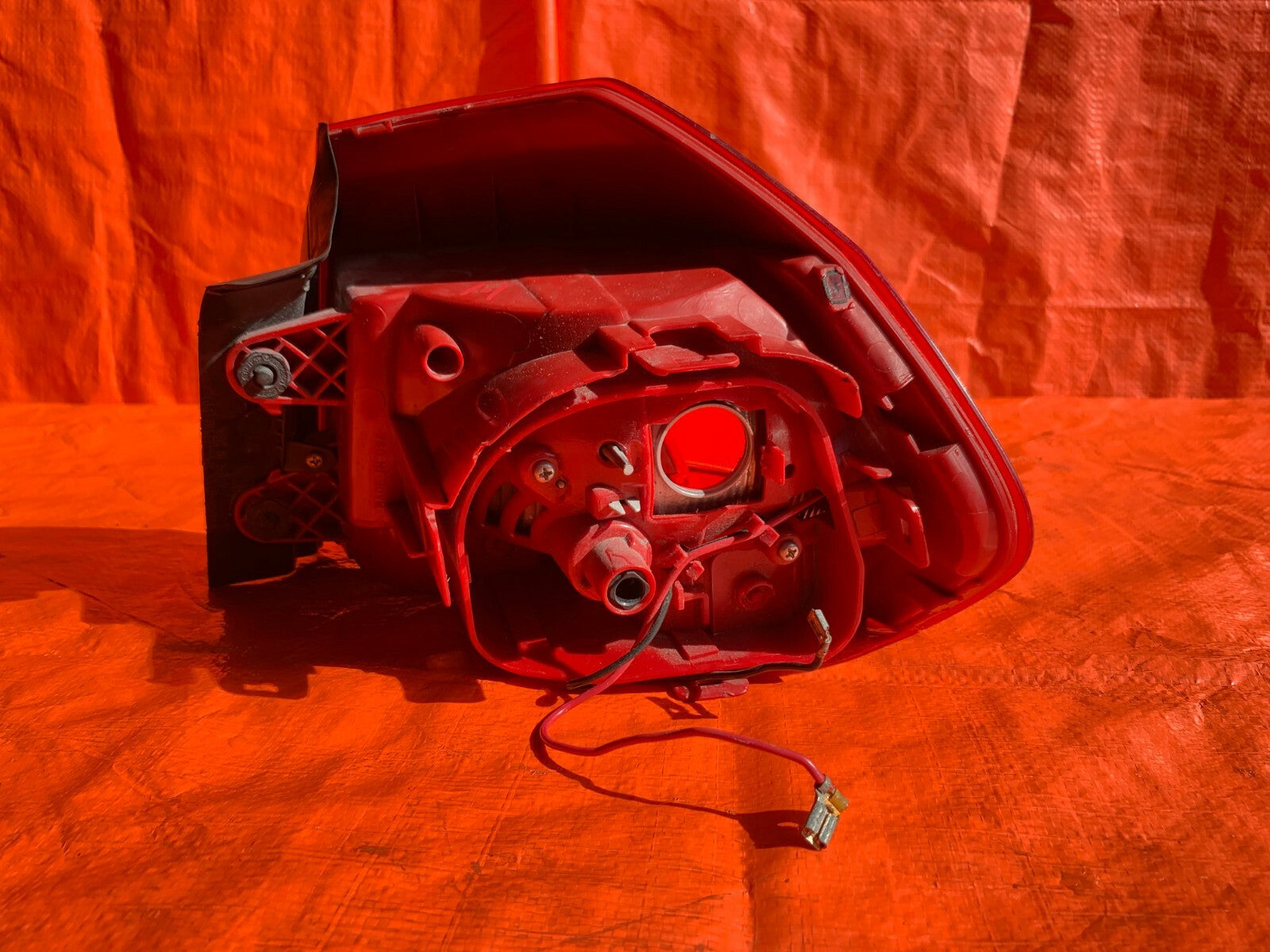OEM 2014 2015 14 15 VOLKSWAGEN PASSAT DRIVER LEFT OUTER TAIL LIGHT LAMP 9