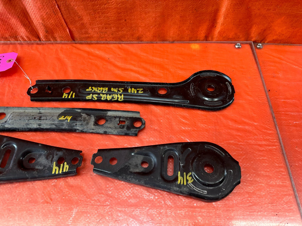 13 17 HONDA ACCORD SEDAN   REAR SUB FRAME CROSSMEMBER MOUNTING BRACKETS OEM 2413