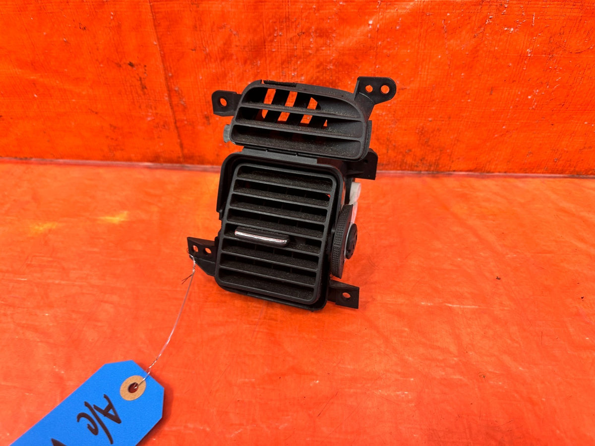 02-05 HONDA CIVIC SI EP3 HATCH RIGHT  AC AIR CONDITIONING VENT OEM #3082