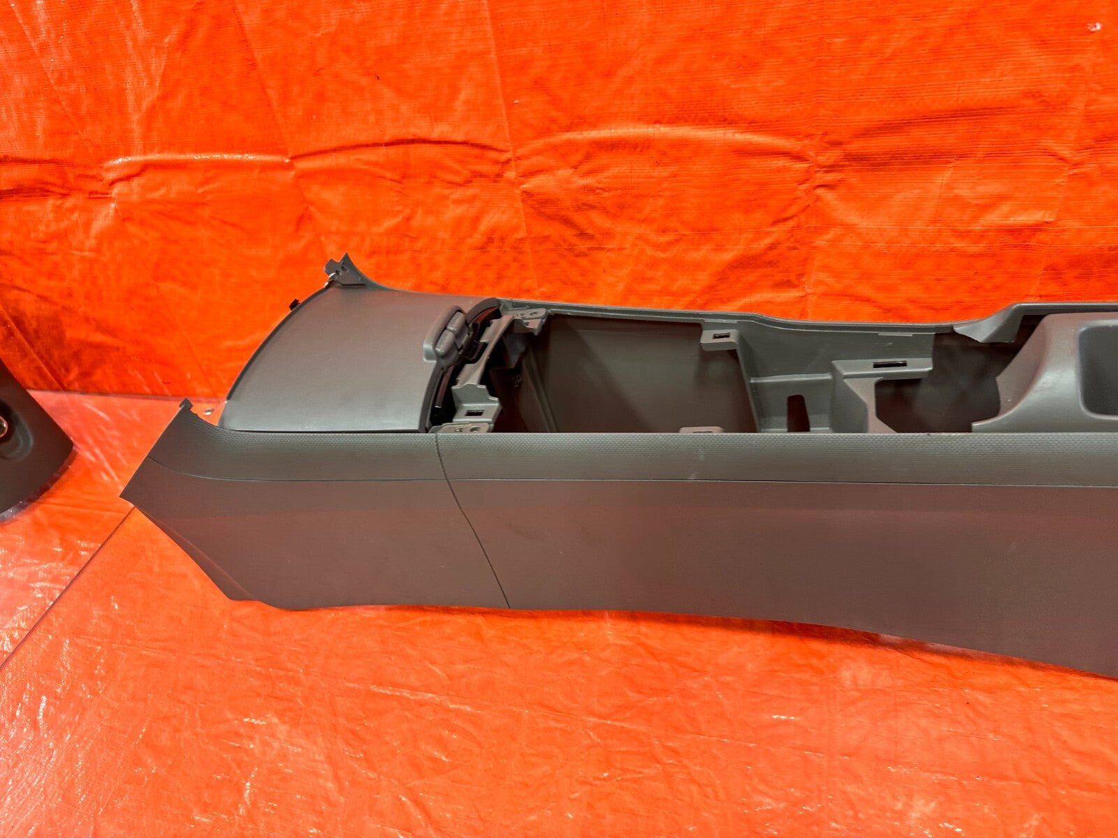 02 06 ACURA RSX   ARM REST CENTER CONSOLE ASSEMBLY   TAN IN COLOR   OEM #2804