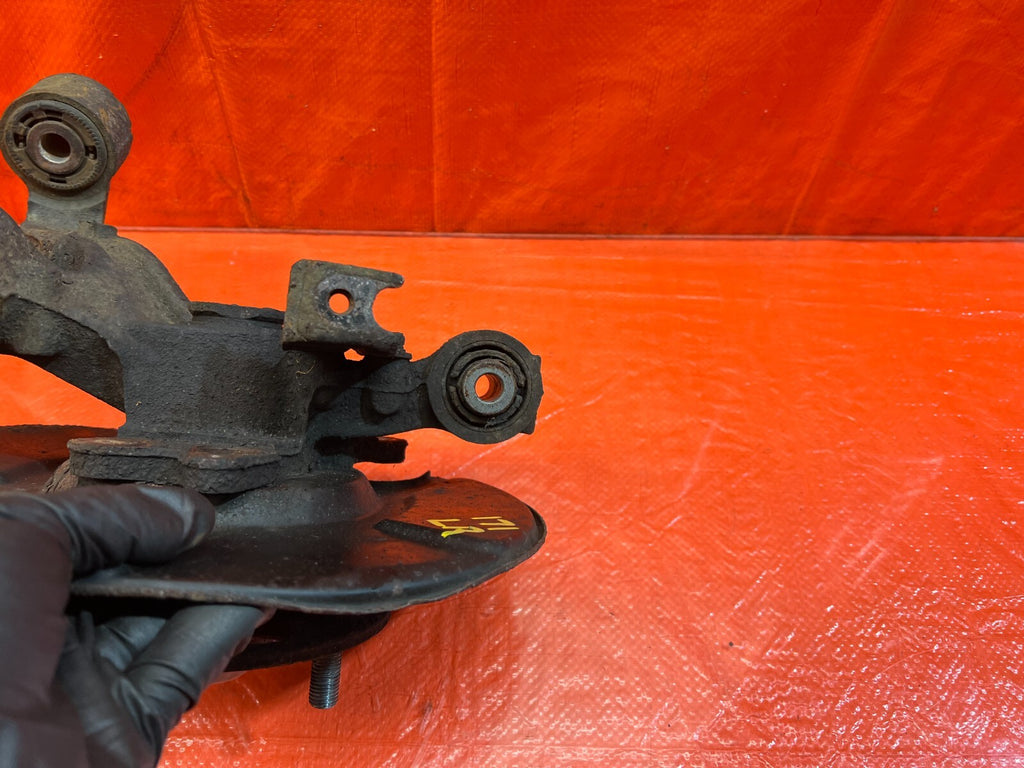 02 04 ACURA RSX   DRIVER LEFT REAR   SPINDLE KNUCKLE HUB   OEM FACTORY #1719