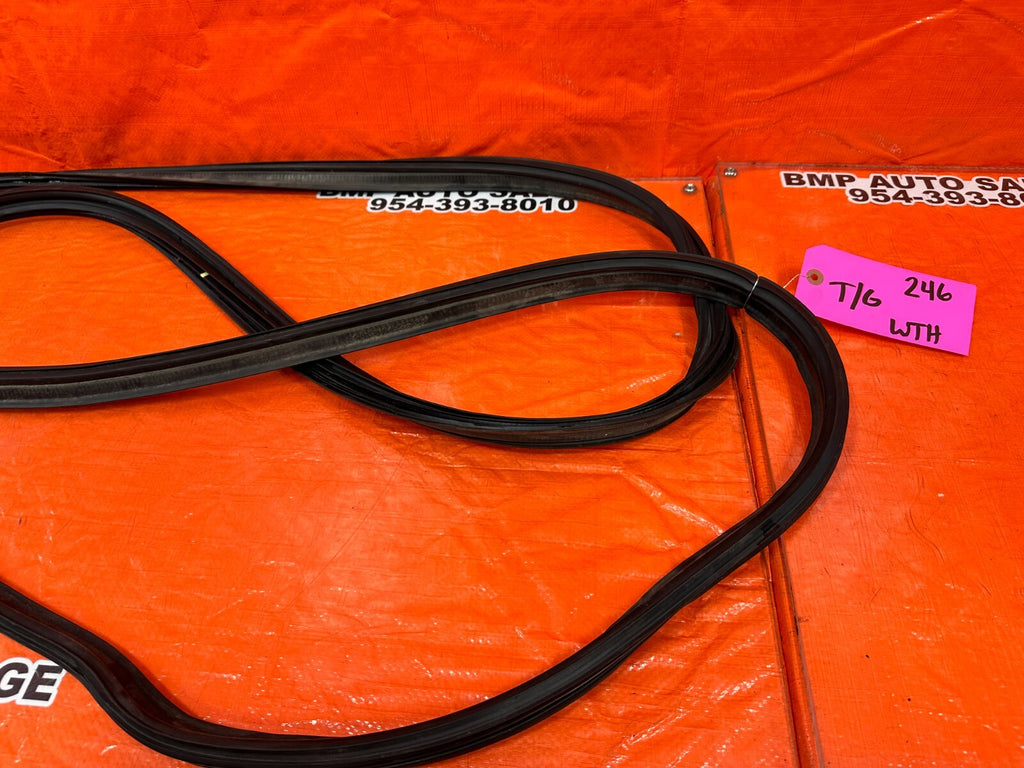 94 01 ACURA INTEGRA 2D REAR TRUNK TAIL GATE WEATHER STRIP TRIM RUBBER GASKET 2466