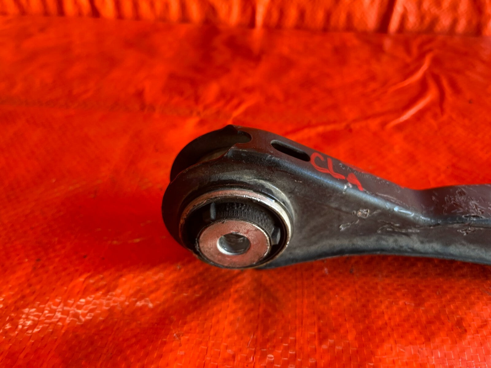 OEM 2015 MERCEDES CLA 250 4MATIC / PASSENGER RIGHT REAR LOWER CONTROL ARM / OEM 5