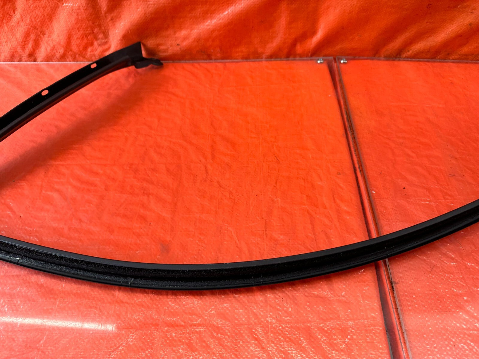 04 08 ACURA TL   DRIVER LEFT FRONT   INTERIOR UPPER GLASS DOOR TRIM OEM 23411