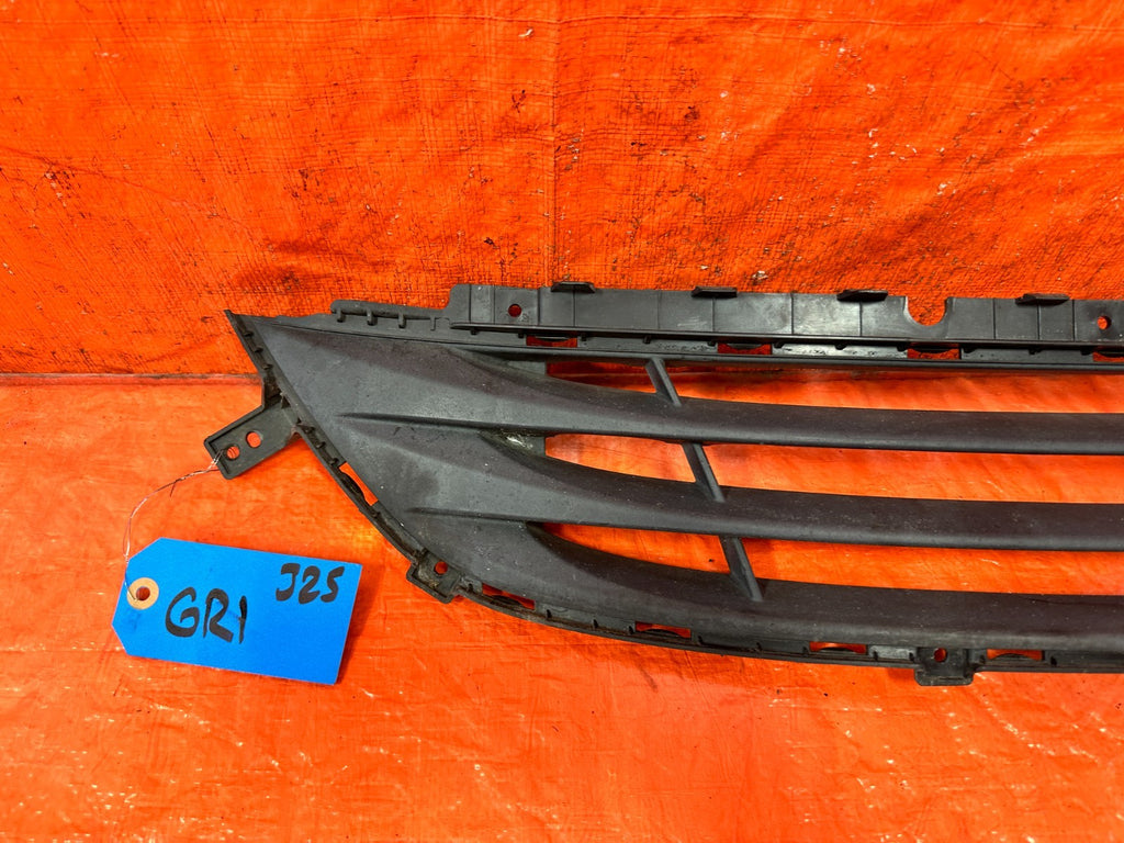 16 HYUNDAI GENESIS COUPE LOWER FRONT BUMPER GRILLE INSERT TRIM PLASTIC OEM 3254